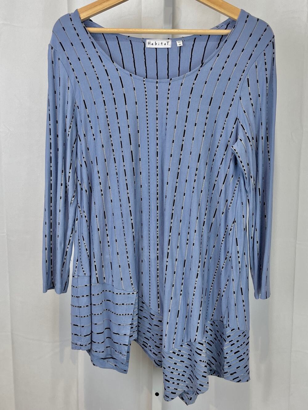 HABITAT Striped Scoop Neck Tunic Top 3/4 Sleeve Asymmetric Hem Blue Size XS